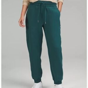 Lululemon Scuba High Rise Joggers Size 6 Green Jasper Soft Lounge Athletic Pants